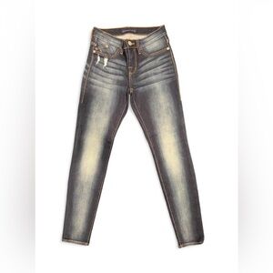 Rock & Republic distressed highwaist dark wash skinny jean | size 8 | 30” inseam